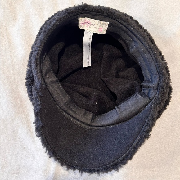 Free People Black Fuzzy Newsboy Cap - Picture 2 of 4